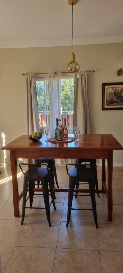 אוצ'ו ריוס Komfort Getaway Villa At Countrymist מראה חיצוני תמונה