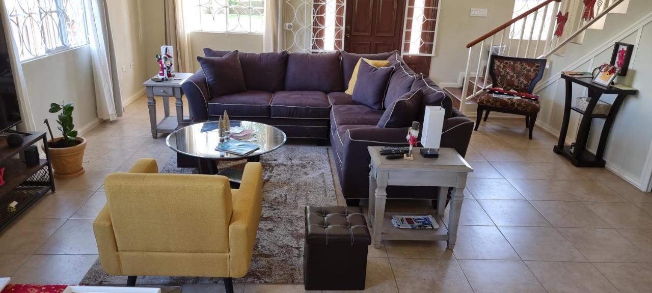 אוצ'ו ריוס Komfort Getaway Villa At Countrymist מראה חיצוני תמונה