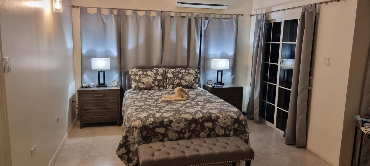 אוצ'ו ריוס Komfort Getaway Villa At Countrymist מראה חיצוני תמונה